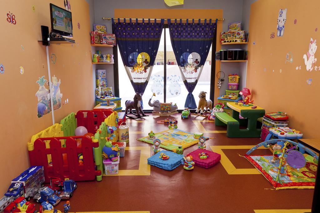 ケンジ クラブ アグダル メディナ オール インクルーシブ Lahebichate 設備 写真 Nursery