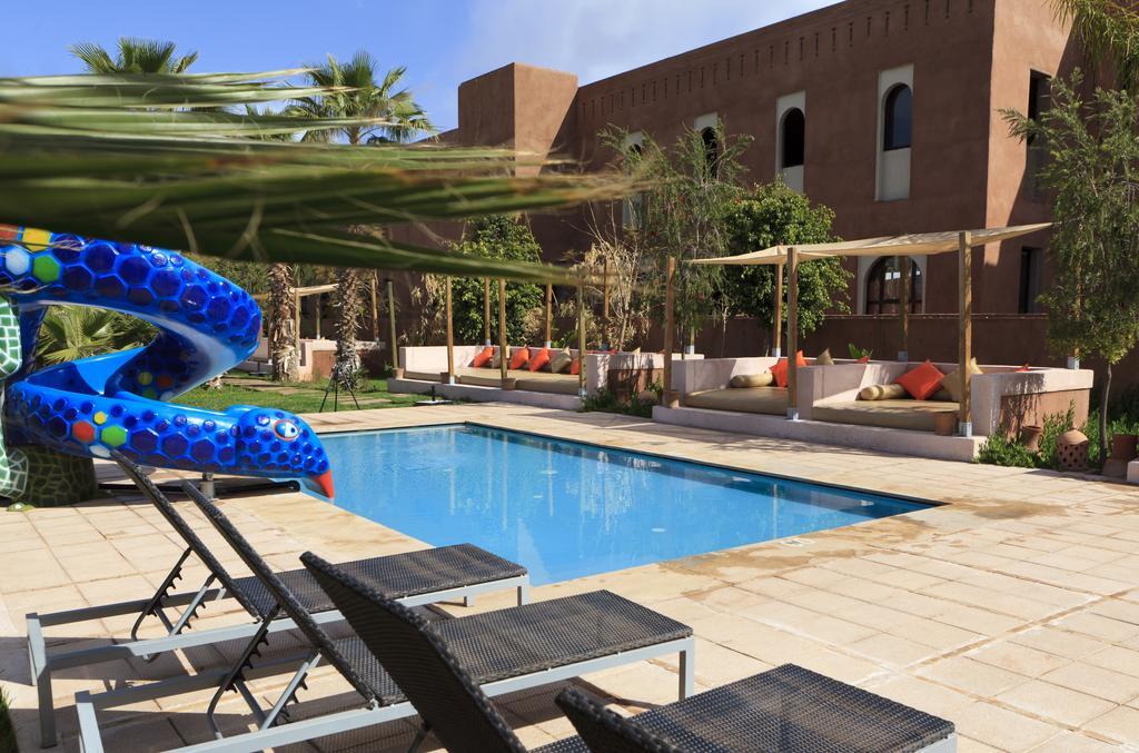 ケンジ クラブ アグダル メディナ オール インクルーシブ Lahebichate エクステリア 写真 The swimming pool at the hotel